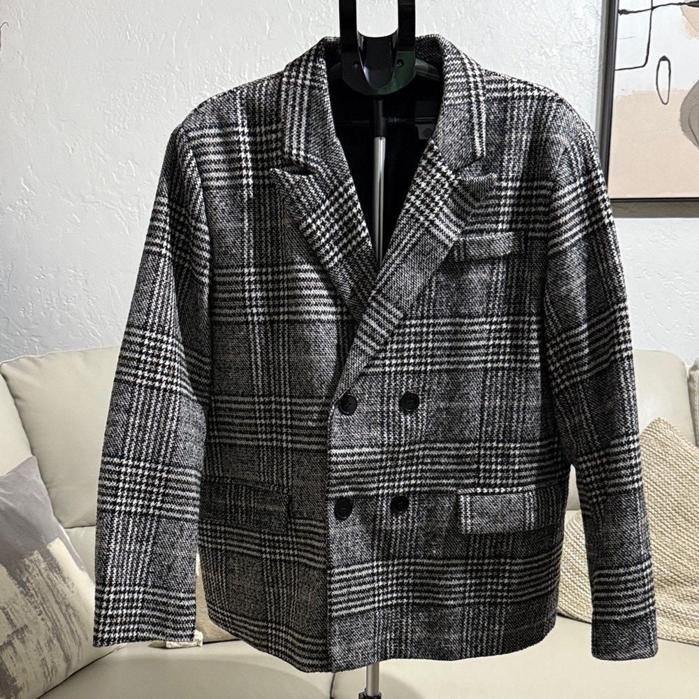 Men's Black and Gray Plaid Blazer